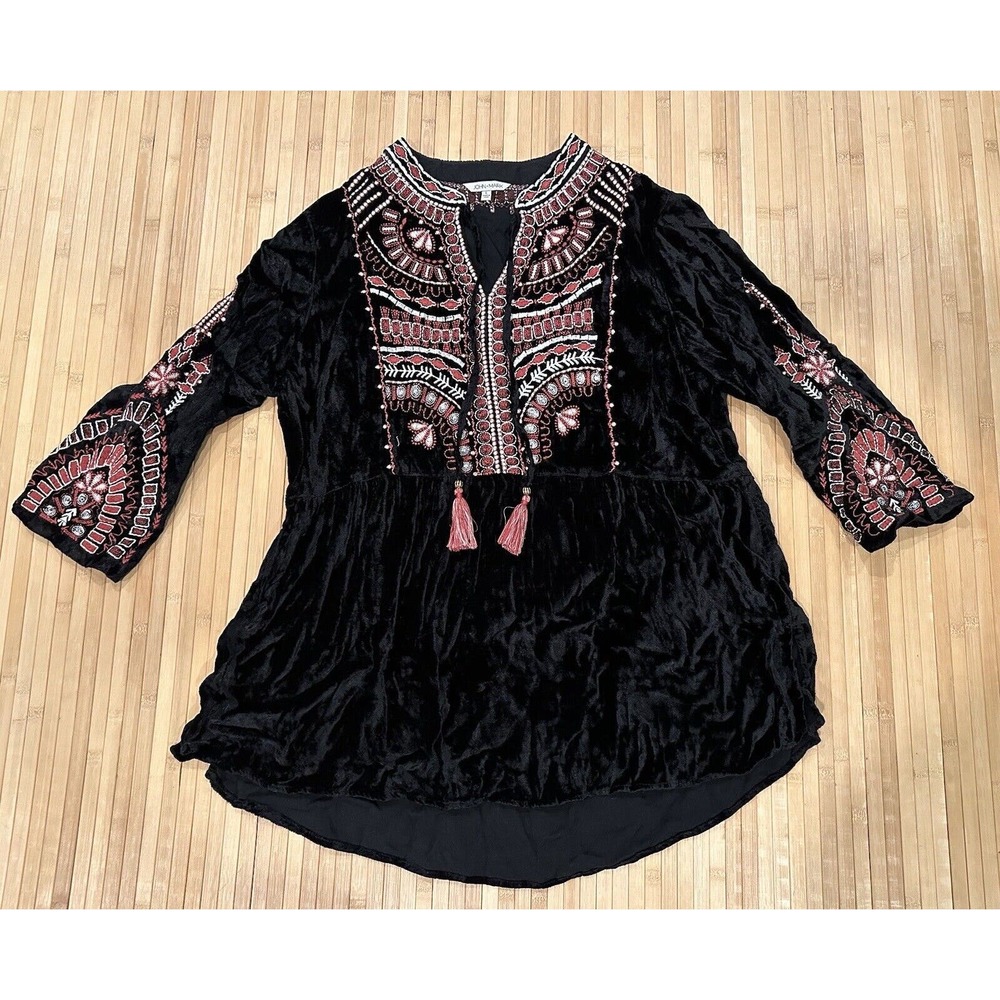 JOHN & MARK Embroidered Floral Velvet Tunic Blouse Sz L Tassels Split Neck Boho